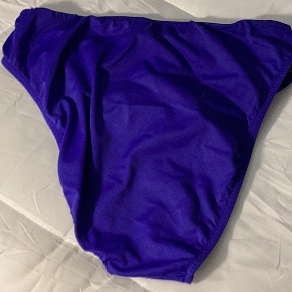 Venus bikini bottom size 8 moderate coverage - Picture 2 of 4